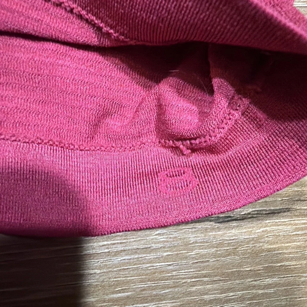 Lululemon Size 8 Swiftly Tech 2.0 Race Length‎ Long Sleeve Magenta Yoga Athletic
